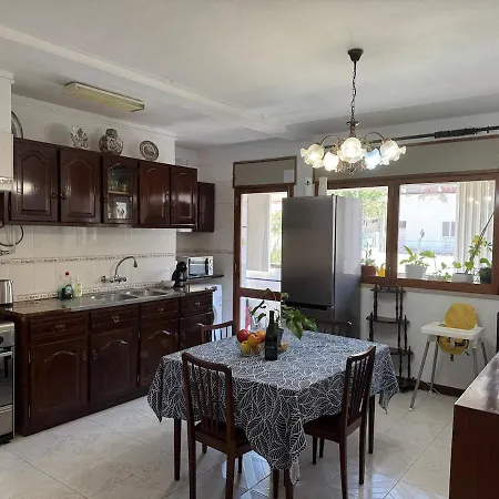 Апартаменты Family & Pet Friendly & Fast Wi-fi