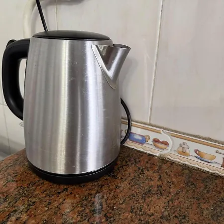 Family & Pet Friendly & Fast Wi-fi Apartmán